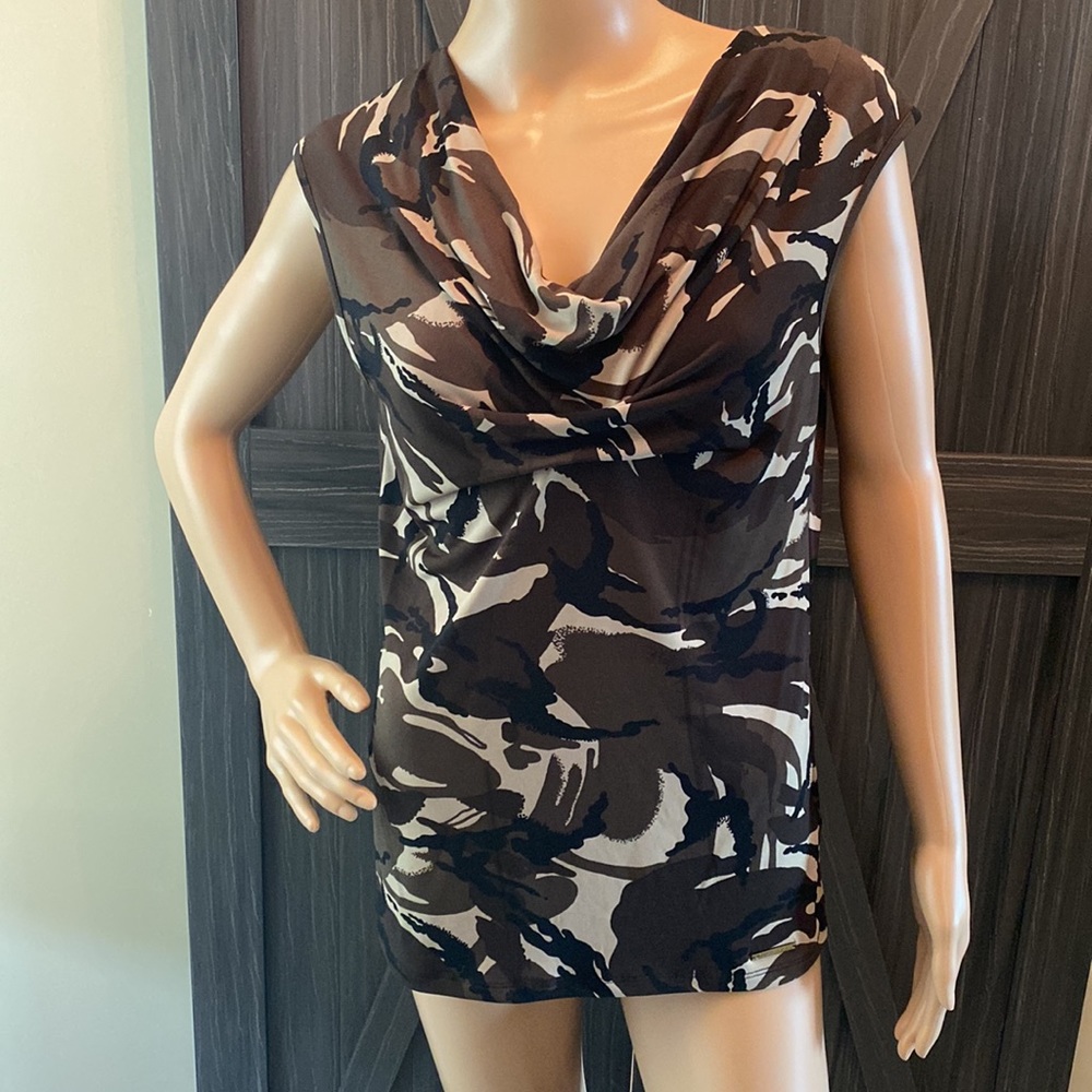Michael Kors Camo Too Size Medium